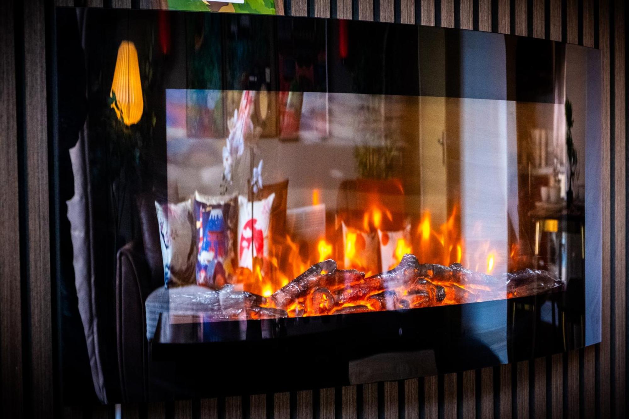 Anime Suite - Central And Free Parking With Netflix Birmingham Exteriör bild