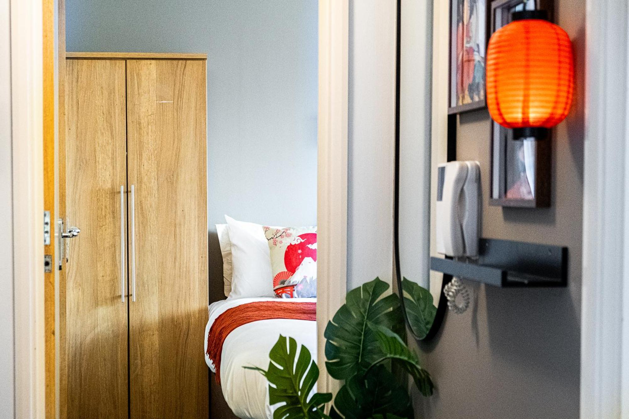 Anime Suite - Central And Free Parking With Netflix Birmingham Exteriör bild