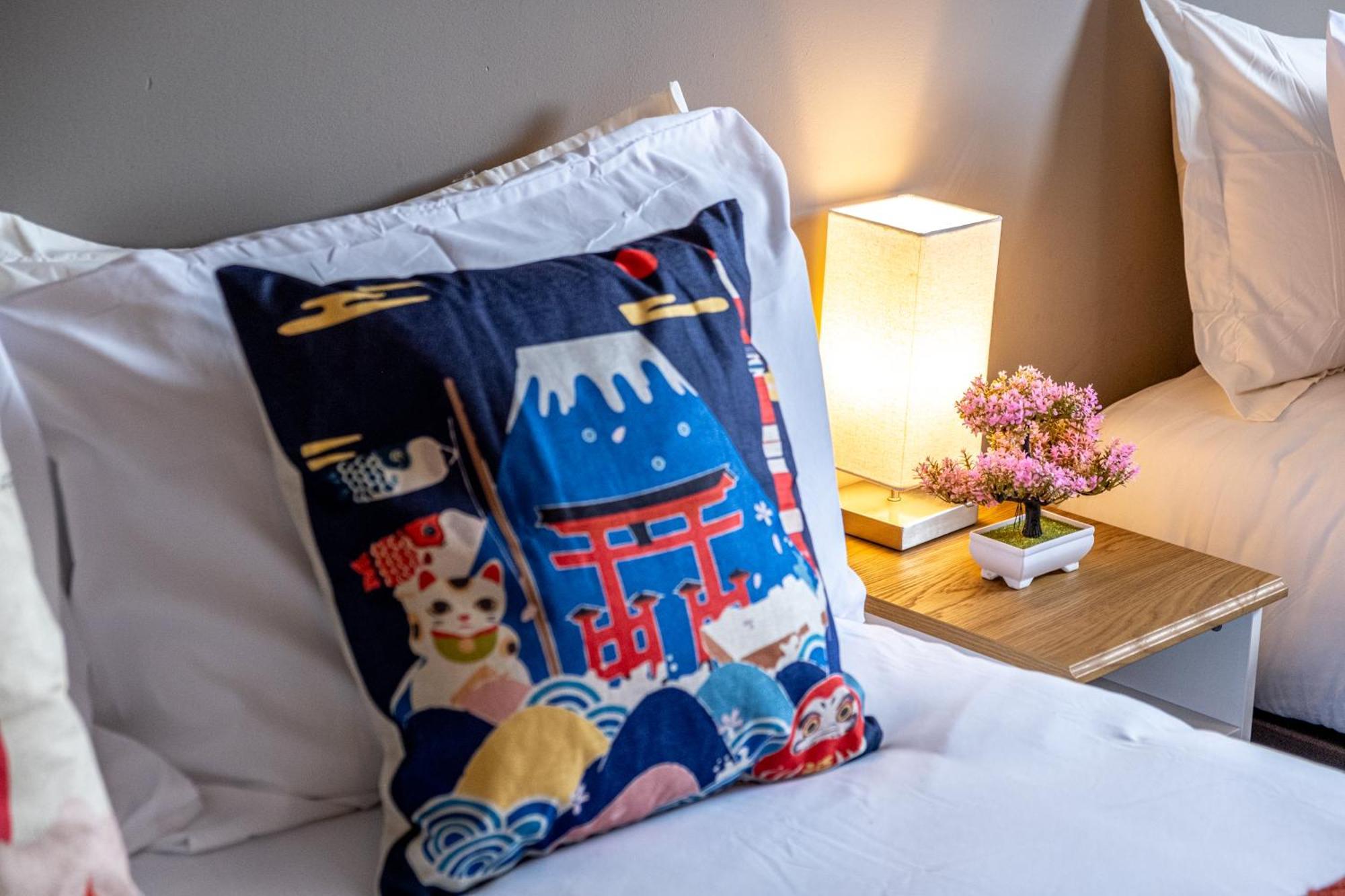 Anime Suite - Central And Free Parking With Netflix Birmingham Exteriör bild