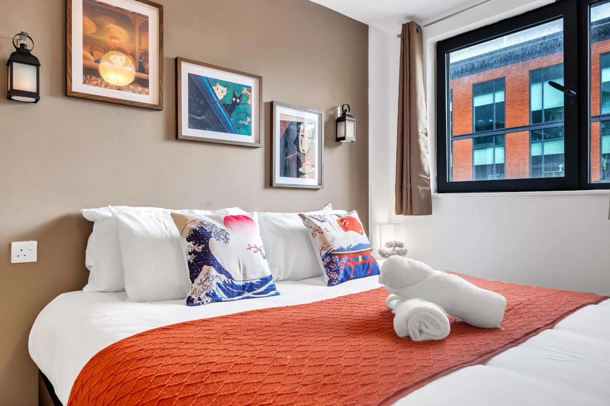 Anime Suite - Central And Free Parking With Netflix Birmingham Exteriör bild
