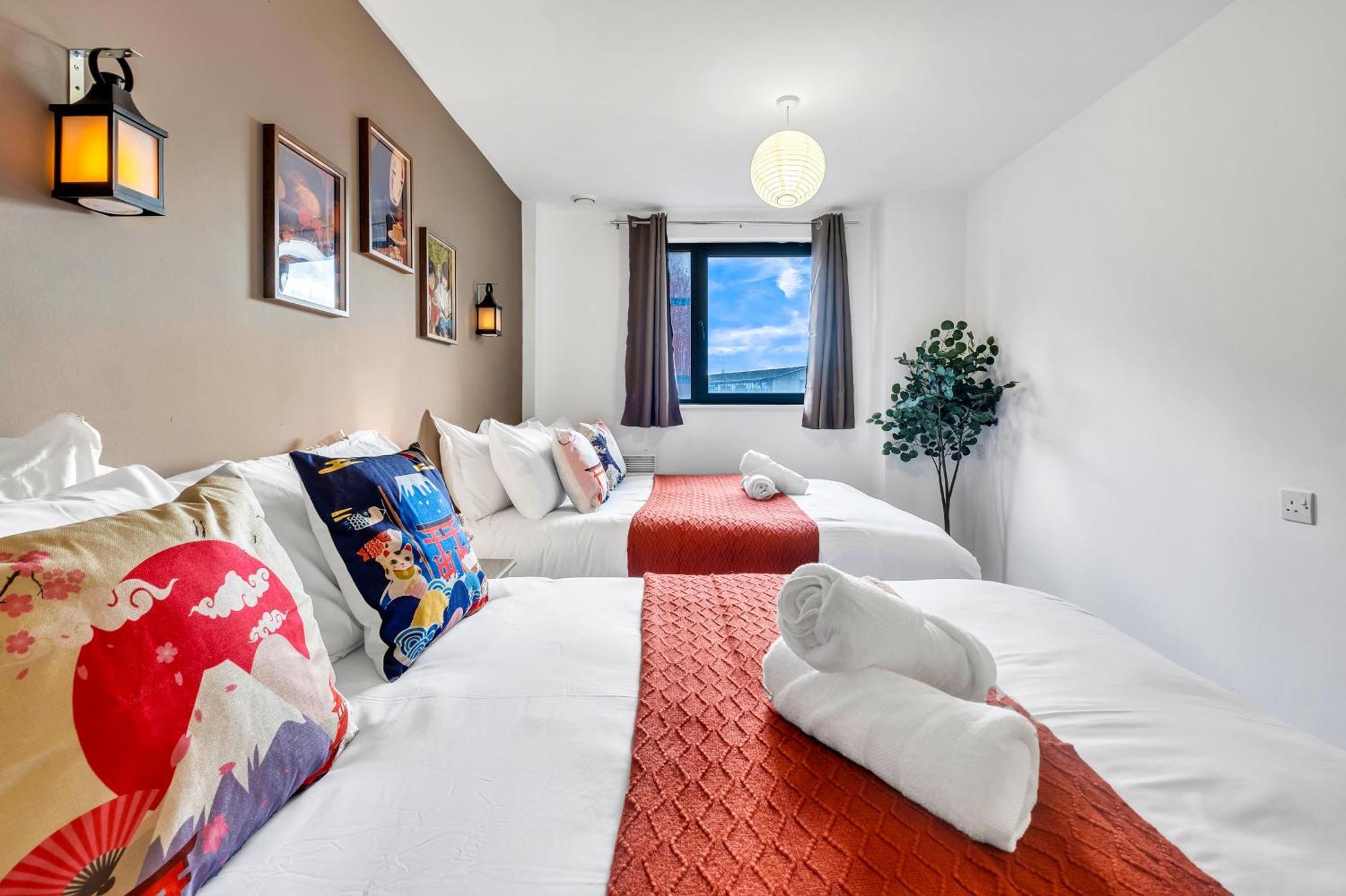 Anime Suite - Central And Free Parking With Netflix Birmingham Exteriör bild