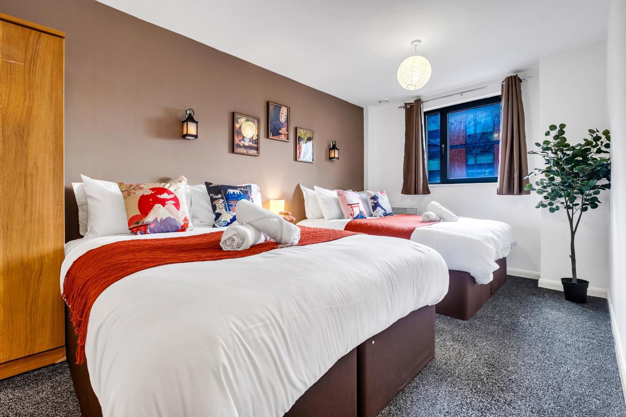 Anime Suite - Central And Free Parking With Netflix Birmingham Exteriör bild